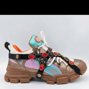 Meet your Posher, Roshane